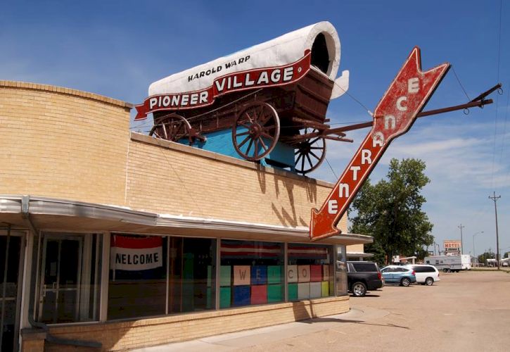 Harold Warp Pioneer Village