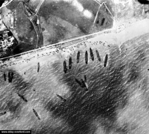 Vue aérienne du débarquement sur Sword Beach. Photo : IWM