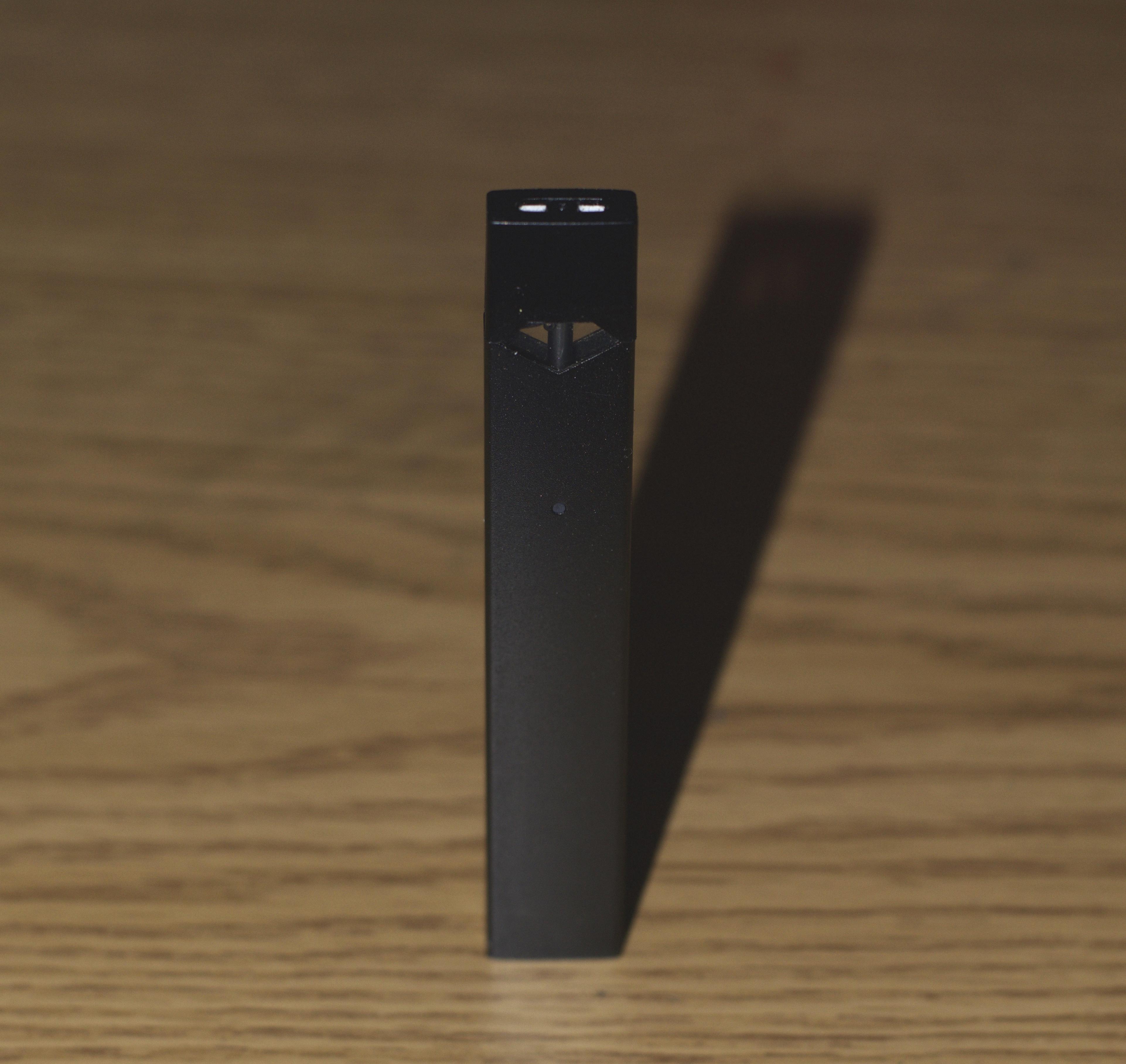 How to Quickly Charge Your JUUL Device - DeviceMAG