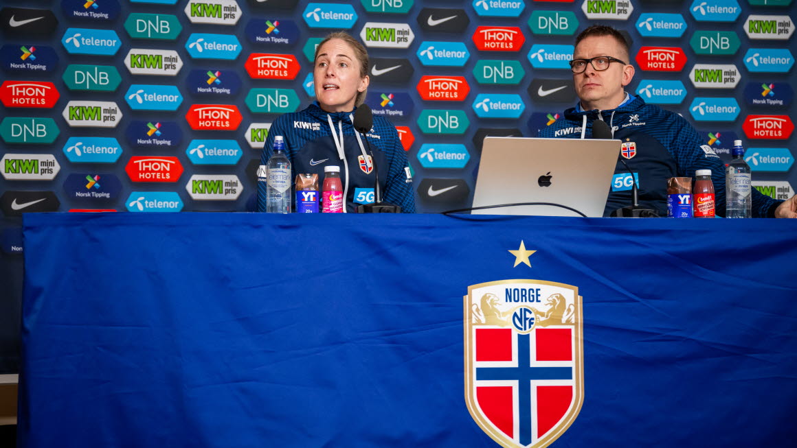 Gemma Grainger og Henning Sverdrup på pressekonferanse.