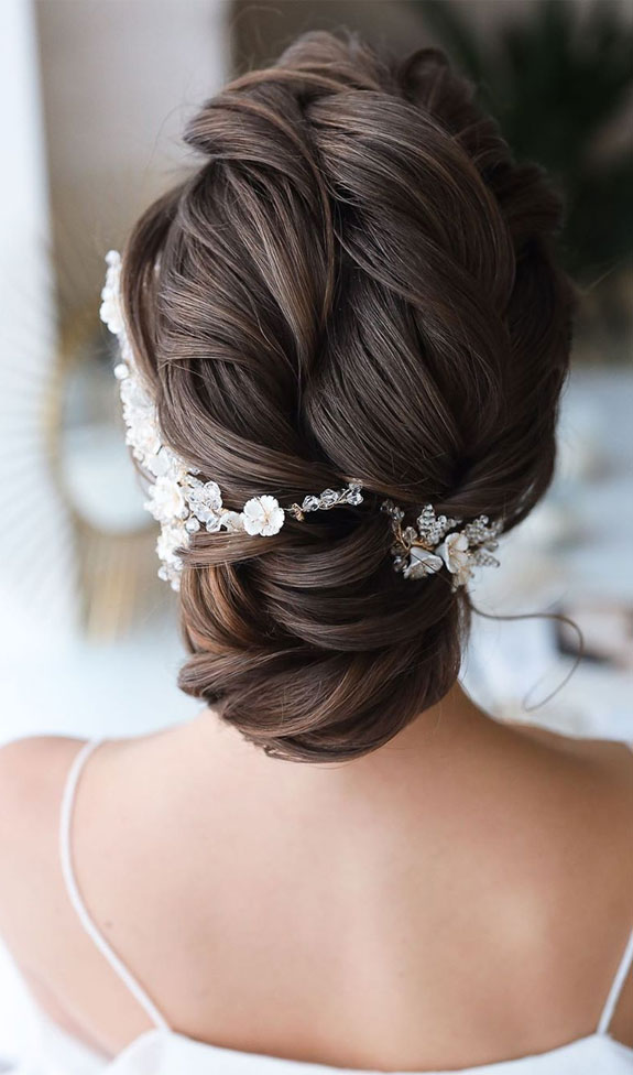 Bridal hairstyles that perfect for ceremony and reception 2