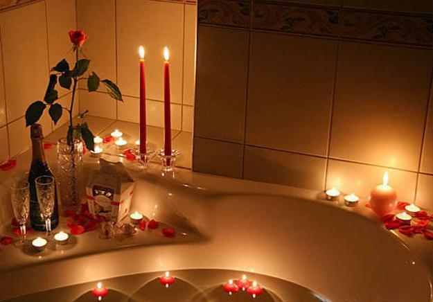 Hotel Room Proposal Decor With Candles Flowers In Delhi NCR ...