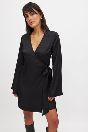 Black Flowy mini-jurk met strikceintuur