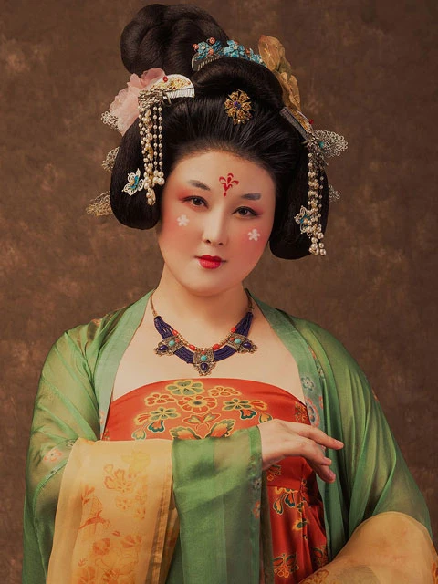 History of Traditional Chinese Eyebows Makeup - Material & Shape