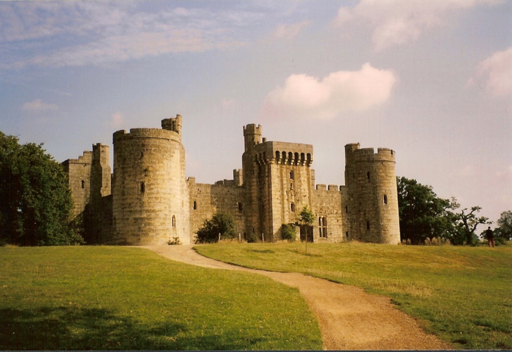 Bodiam Castle photo by Bettina Müller