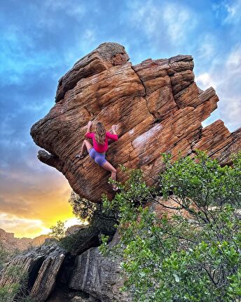 Michaela Kiersch Rocklands - Michaela Kiersch flashing 'The Hatchling' 8A/V11 in Rocklands, South Africa