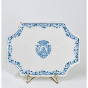 Mouchette Tray In Montpellier Earthenware - 18th Century 