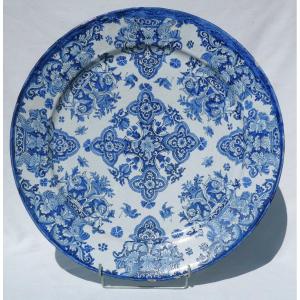 Large 18th Century Presentation Dish, Nevers Earthenware, North Lille / Rouen Style