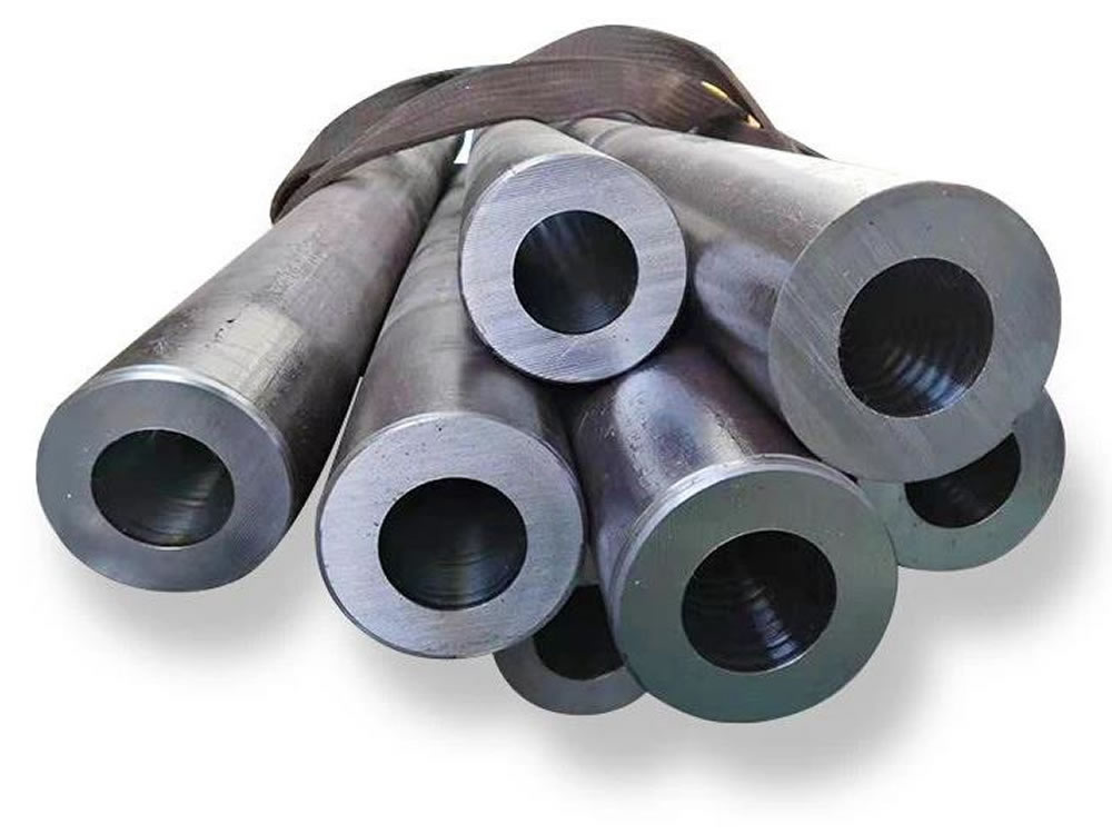 Alloy steel pipes