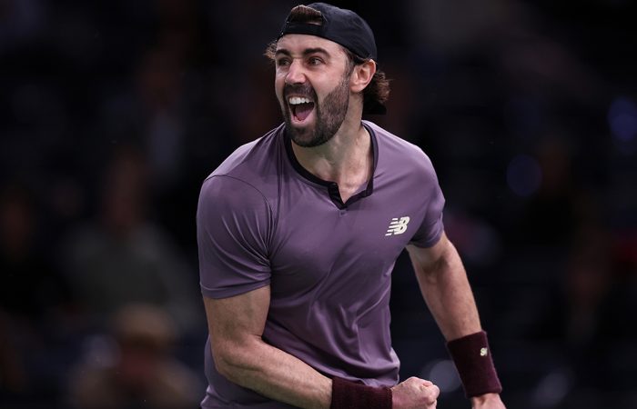 Jordan Thompson defeats Adrian Mannarino to reach the Paris Masters quarterfinals. Photo: Getty Images