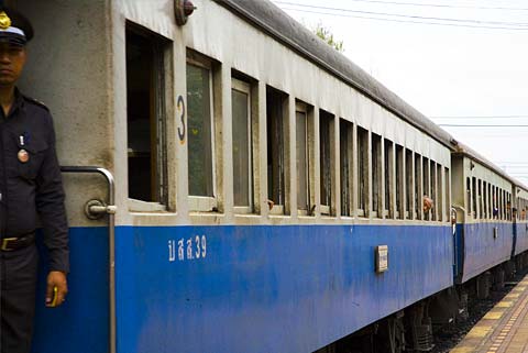 train thailande