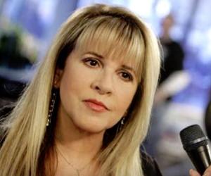 Stevie Nicks Biography