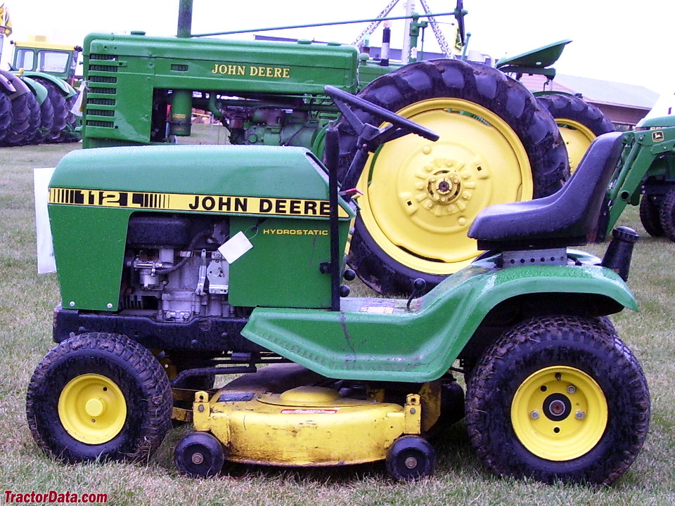 John Deere 112L