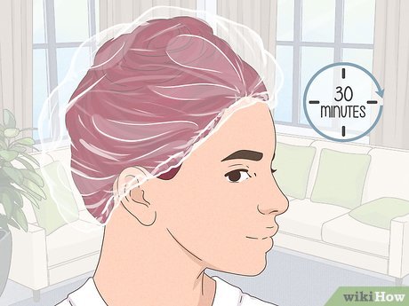 Step 7 Leave the dye in your hair for 30 to 45 minutes.