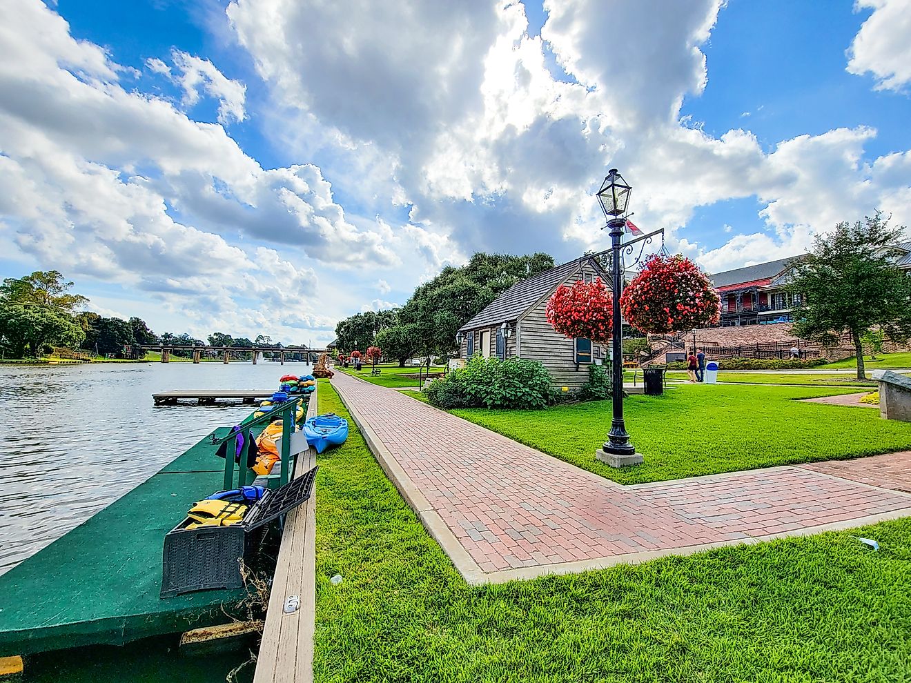 The Beau Jardin and Riverwalk in downtown Natchitoches, Louisiana. Editorial credit: VioletSkyAdventures / Shutterstock.com.