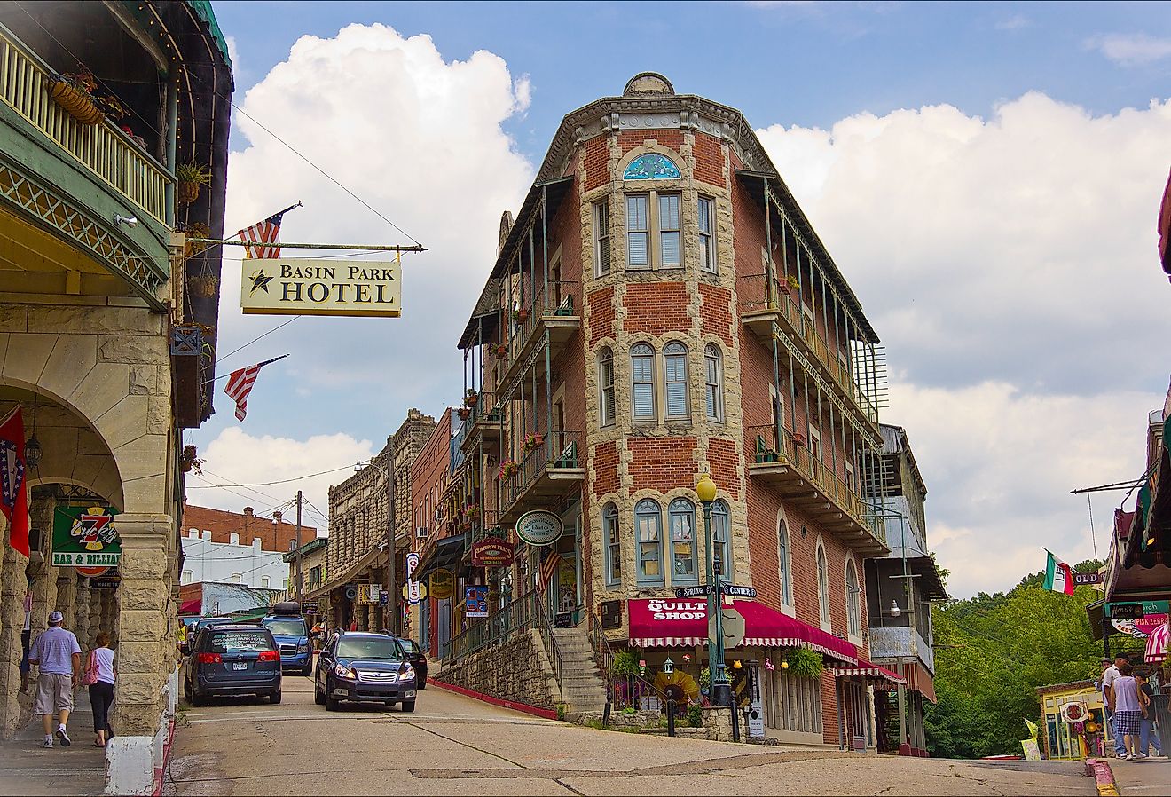 Basin Park Hotel in Eureka Springs, Arkansas. Image credit doug_wertman, CC BY 2.0 <https://creativecommons.org/licenses/by/2.0>, via Wikimedia Commons