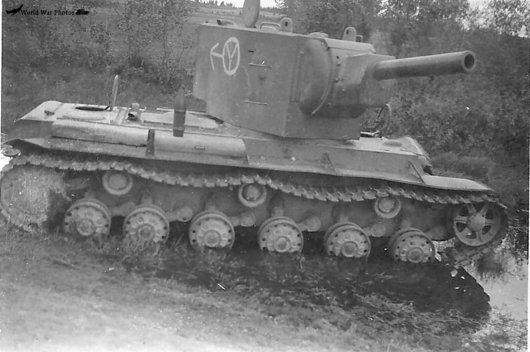 KV-2 tank 83 | World War Photos